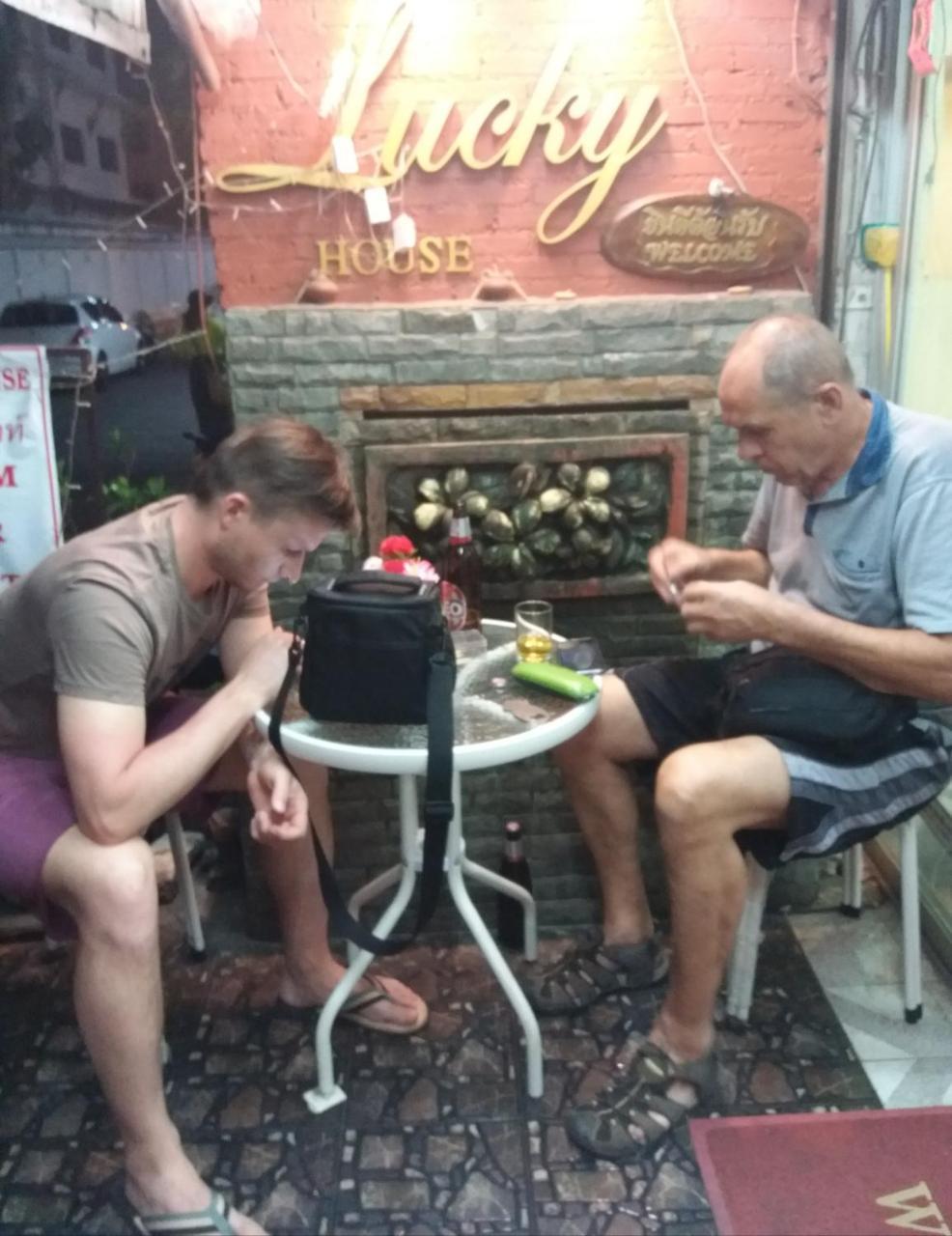 Lucky House Hostel Chiang Mai Luaran gambar